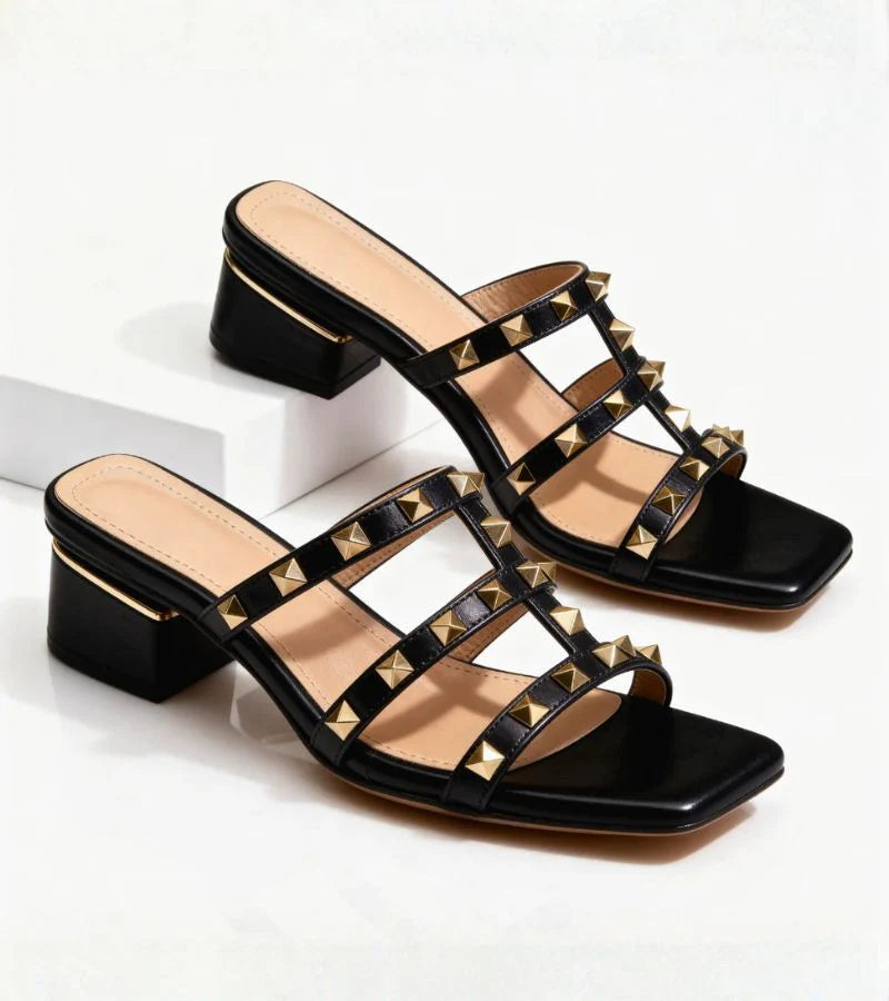 Sandalo Mule Odette con Borchie Dorate